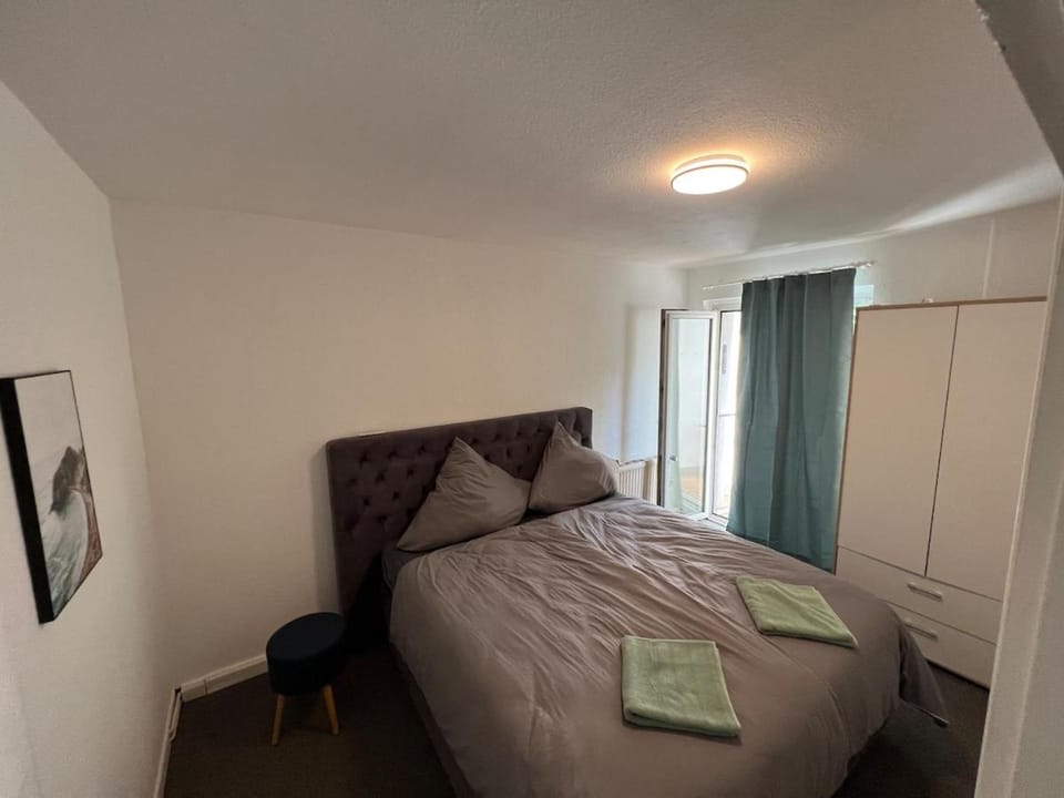 Wohnung mit Balkon am Rhein Apartment in Neuss