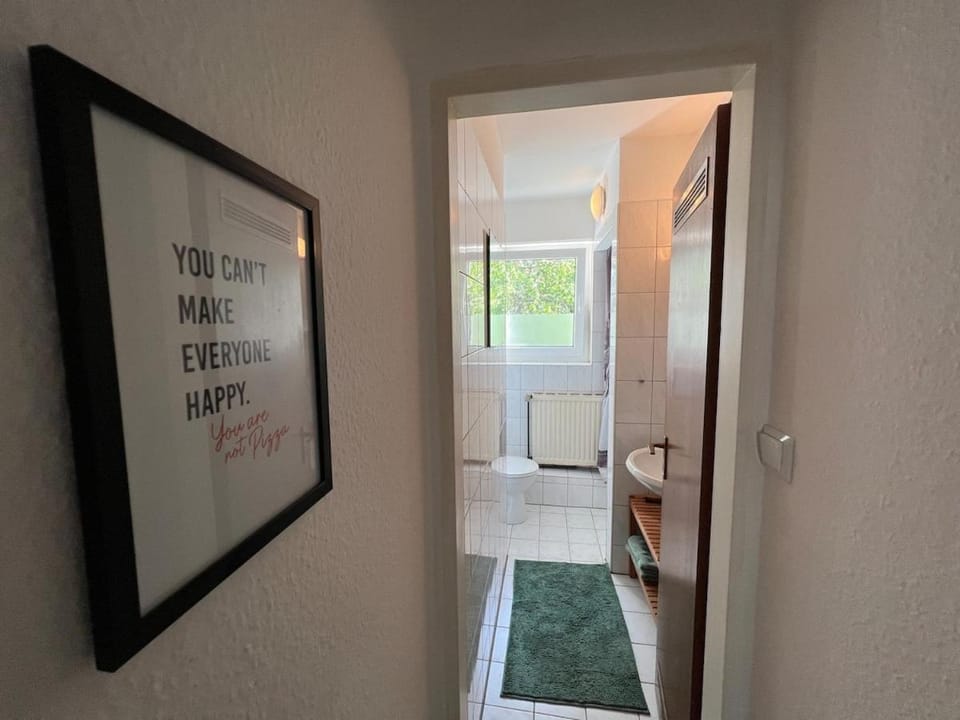 Wohnung mit Balkon am Rhein Apartment in Neuss