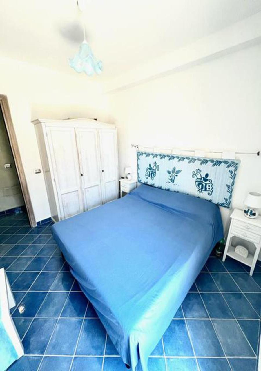 Bedroom, wardrobe