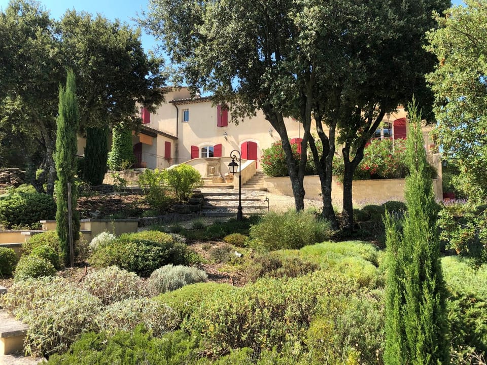 Property building, Day, Garden