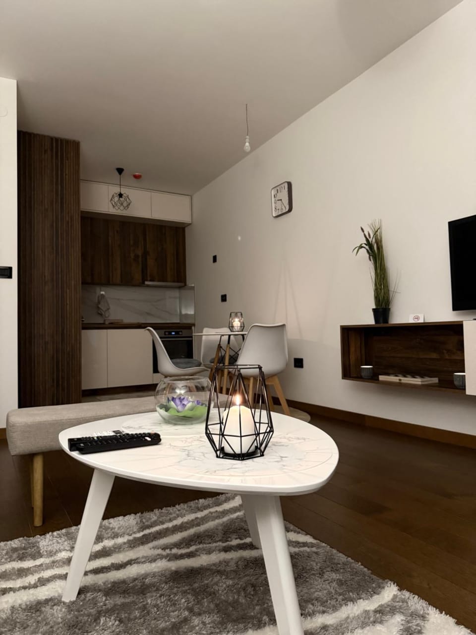 TV and multimedia, Kitchen or kitchenette, Dining area