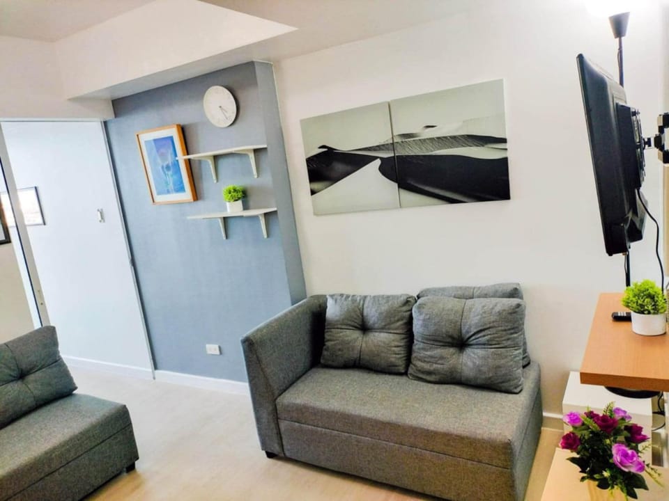 Azure Condo by arlene Apartment in Paranaque