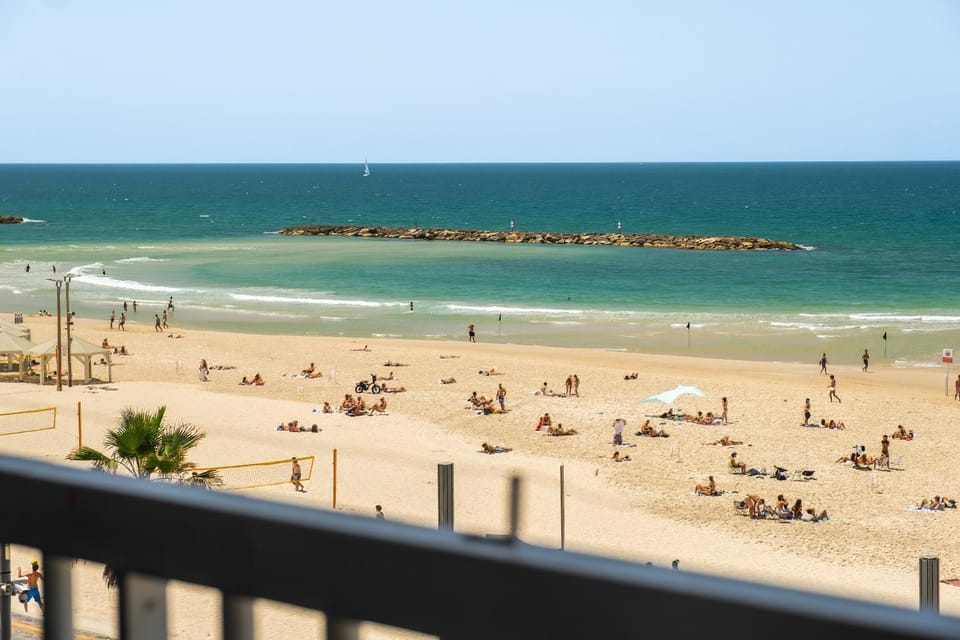 Trumpeldor 1 - Luxury Beach Apartments Hotel - By Vacay Apartment in Tel Aviv-Yafo