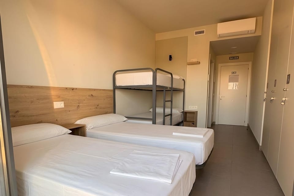 Bed, Bedroom, bunk bed