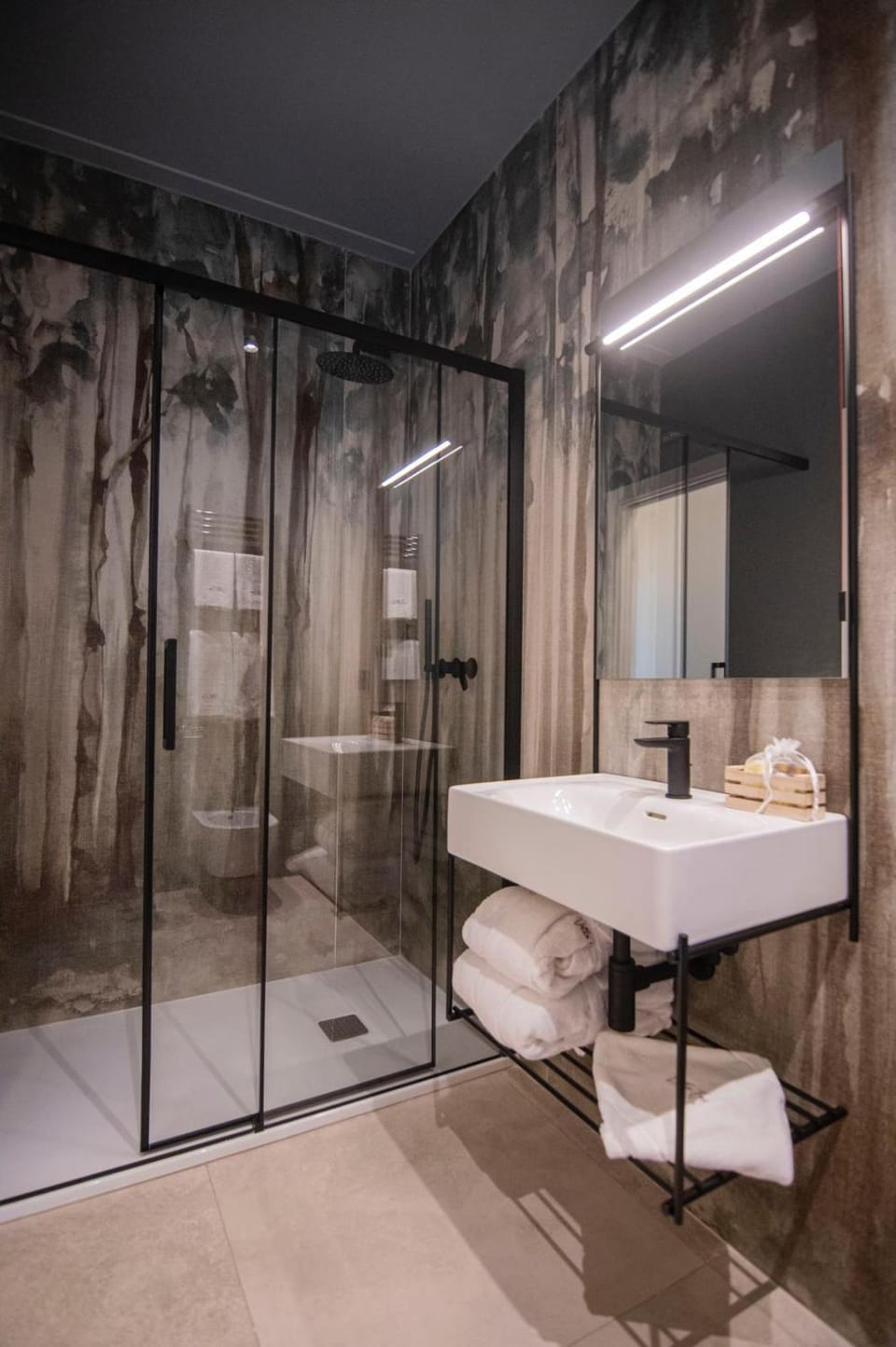 Shower, Bathroom, towels