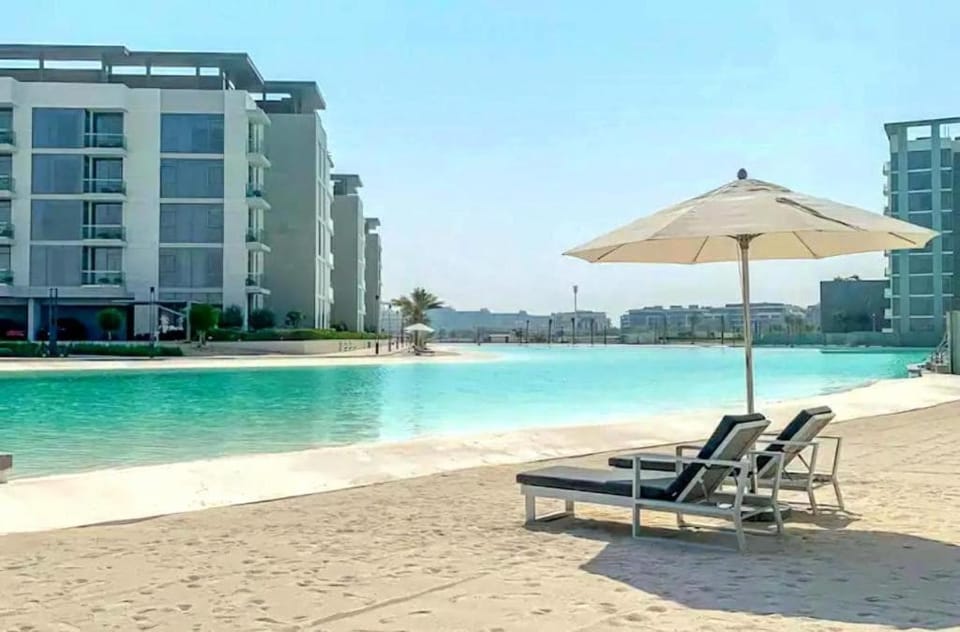 Day, Natural landscape, Beach, Pool view, Swimming pool, Swimming pool, sunbed