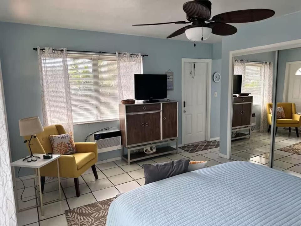 BEACH Zen Oasis-walk 2 beaches House in Deerfield Beach
