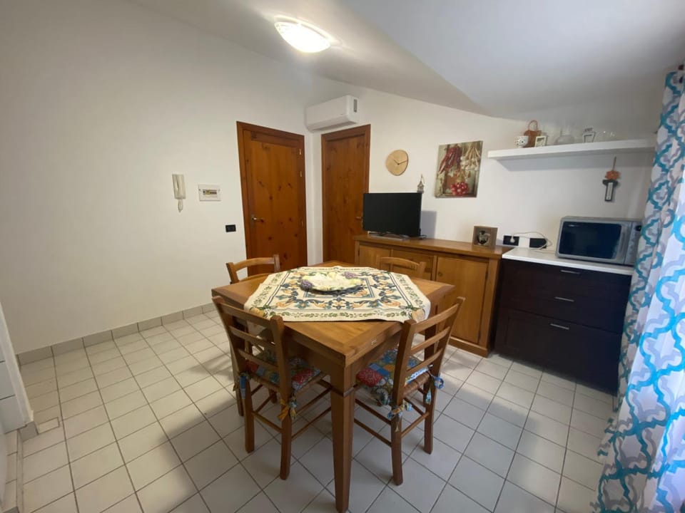 TV and multimedia, Living room, Lunch, kitchen, air conditioner