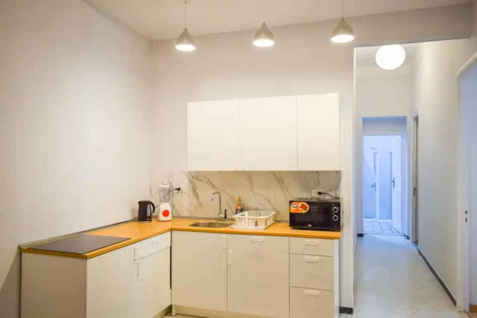 Kitchen or kitchenette, microwave, stove, stove, kitchen, kitchen