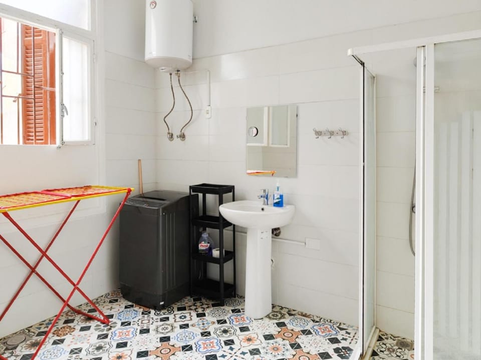 Shower, Toilet, Bathroom, towels, towels, washing machine, washing machine