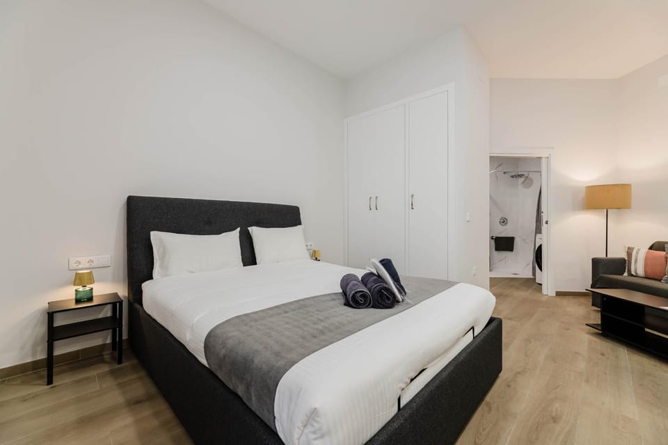 Bed, Photo of the whole room, Bedroom, wardrobe
