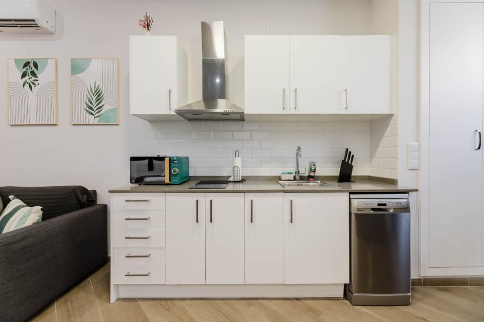 Kitchen or kitchenette, dishwasher, pet friendly, stove