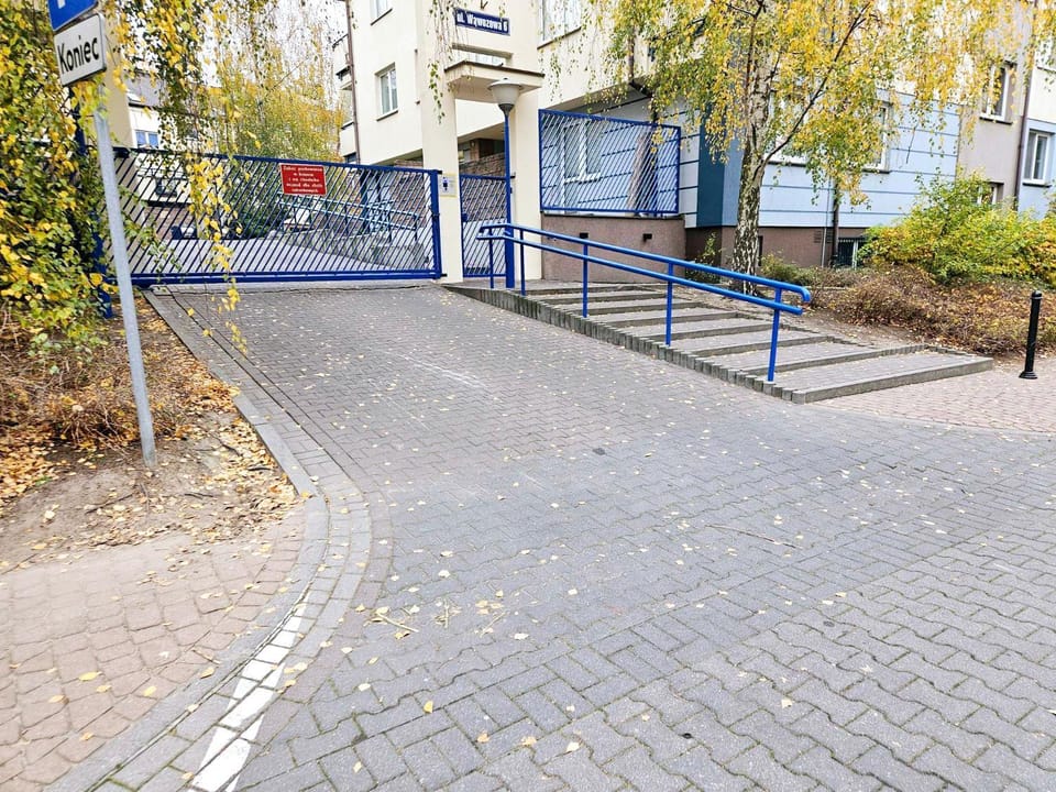 Property building, Facade/entrance, Neighbourhood