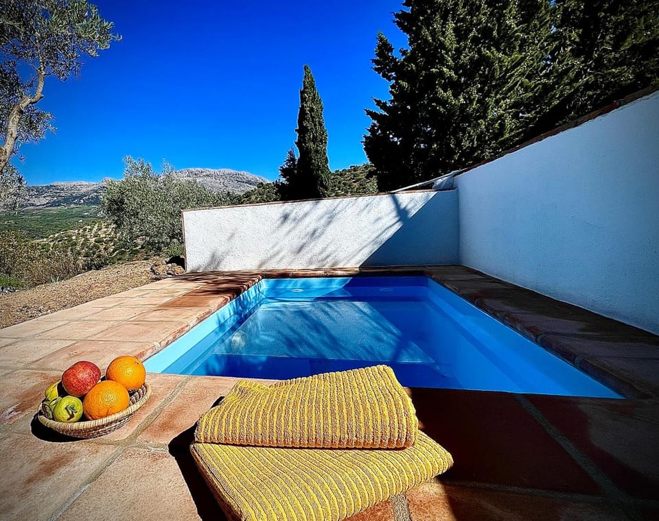 Mountain view, Swimming pool