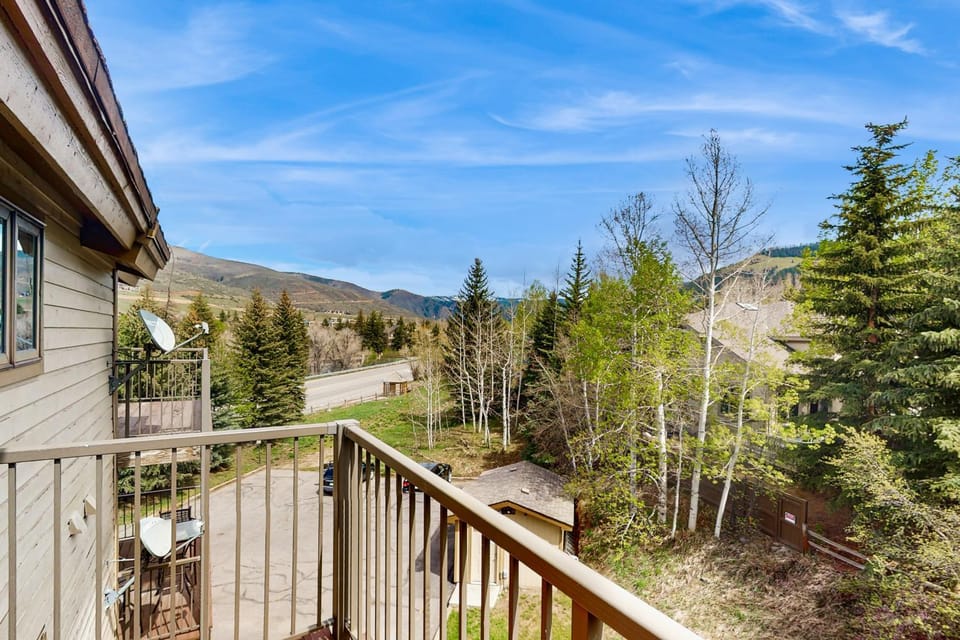 Summit Serenity Apartment in Avon