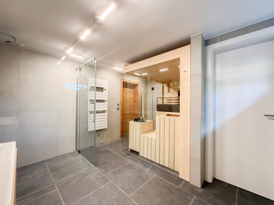 Sunnyside Mountain Chalet House in Carinthia, Austria