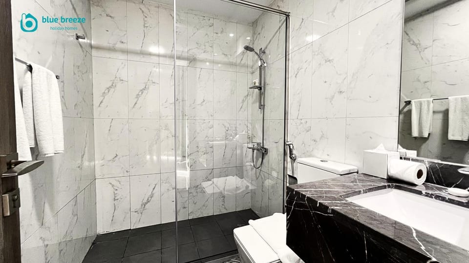 Shower, Bathroom, towels