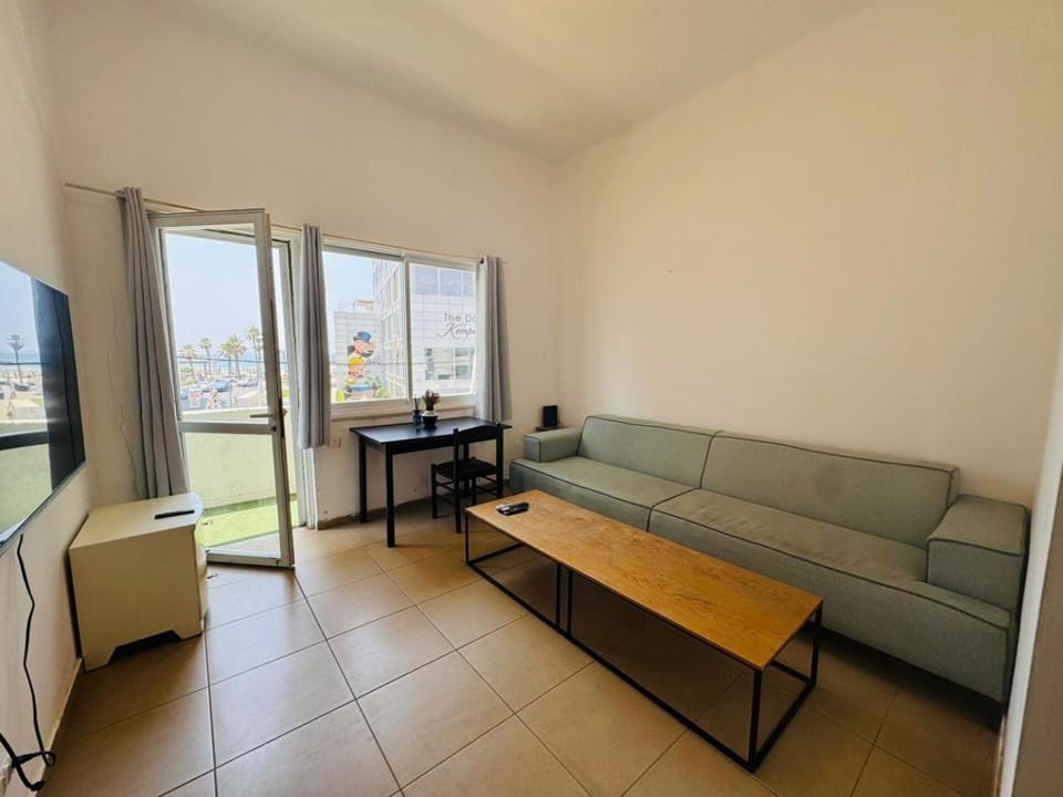 HaYarden Vibe - 1 Bedroom With Balcony By Vacay Apartment in Tel Aviv-Yafo