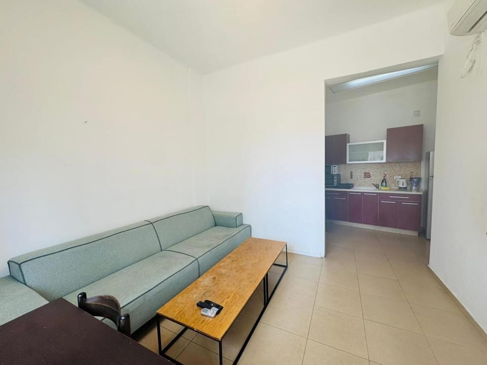 HaYarden Vibe - 1 Bedroom With Balcony By Vacay Apartment in Tel Aviv-Yafo