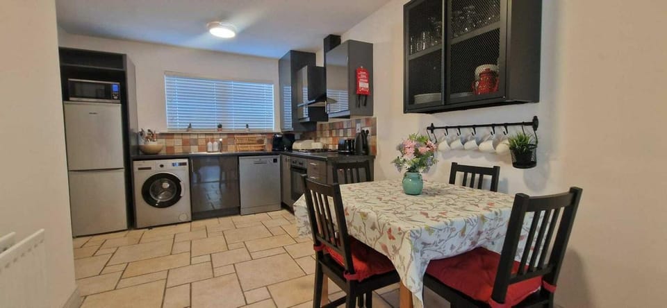 Refurbed Modern & Stylish 3BD - Garden Pets OK House in Dublin