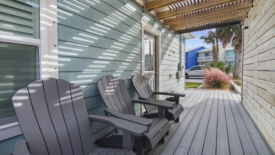 PCB 3 Bed 2 Bath house Chasing Sunsets House in Lower Grand Lagoon