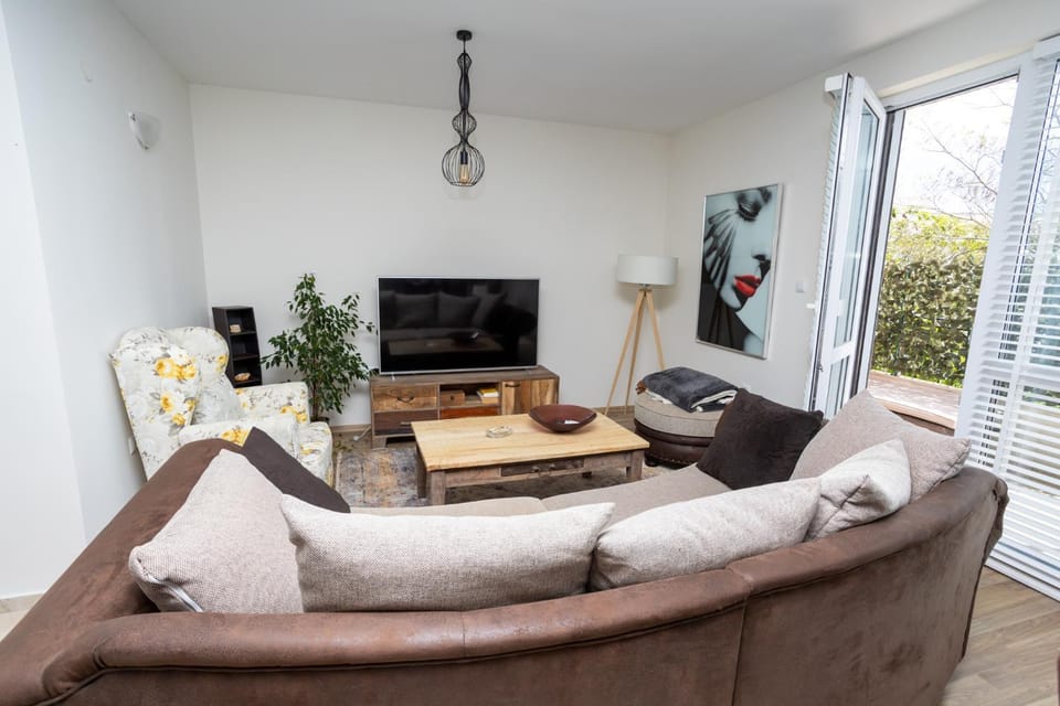 Complex Saint-George ruim appartement 2 slaapk 2 badk, open zeezicht Apartment in Kavarna