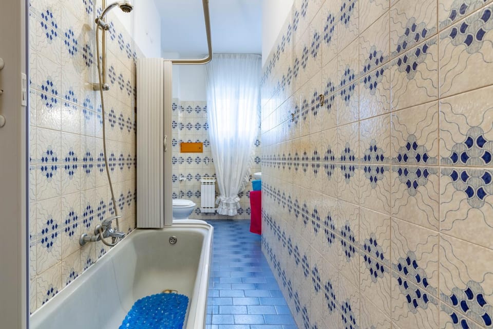 Toilet, Bathroom, Bath