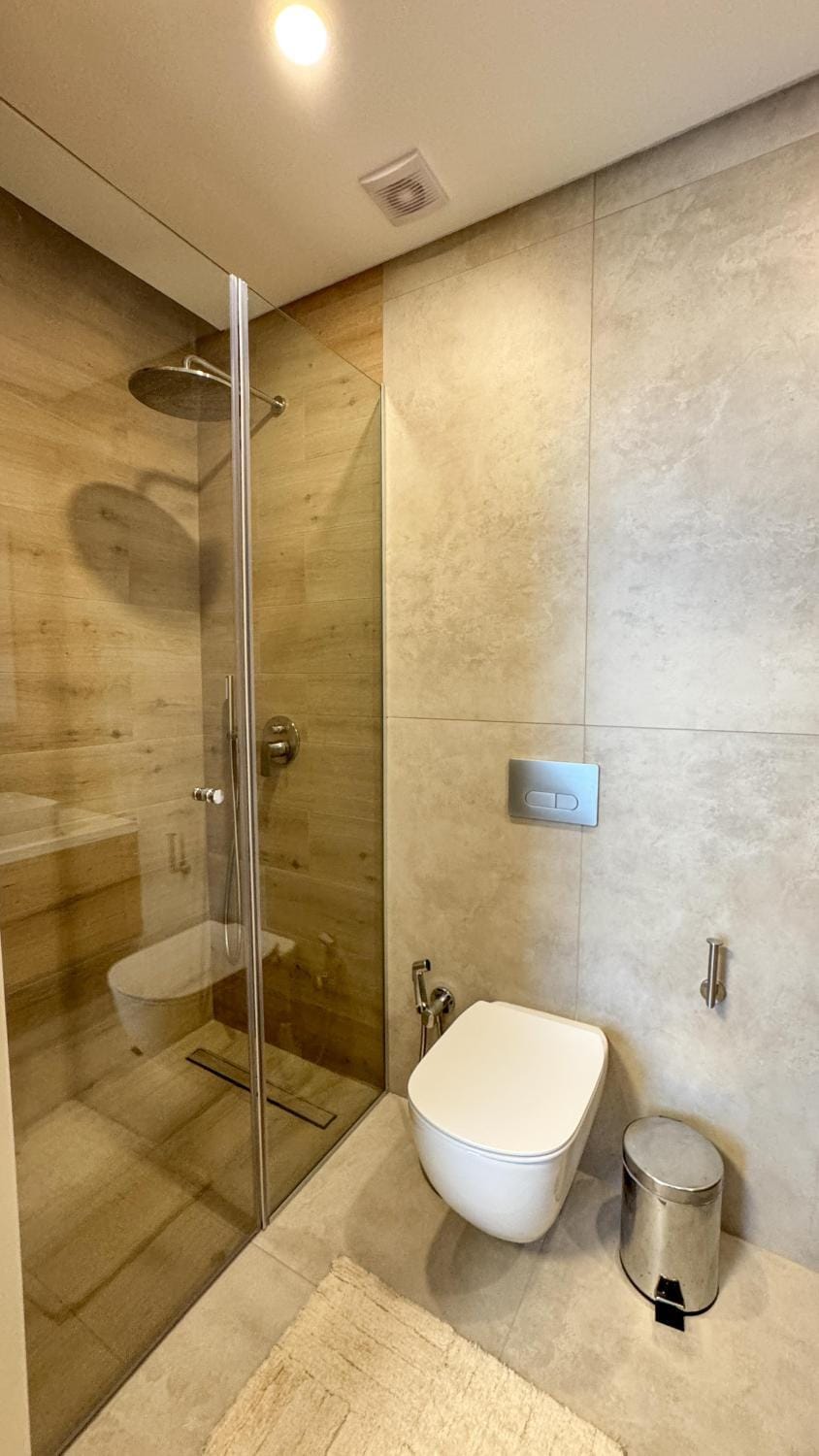 Malberry Park 304 - Modern 2bedroom Apt with Shared Heated Pool, Sauna, Gym, Jacuzzi Apartment in Paphos