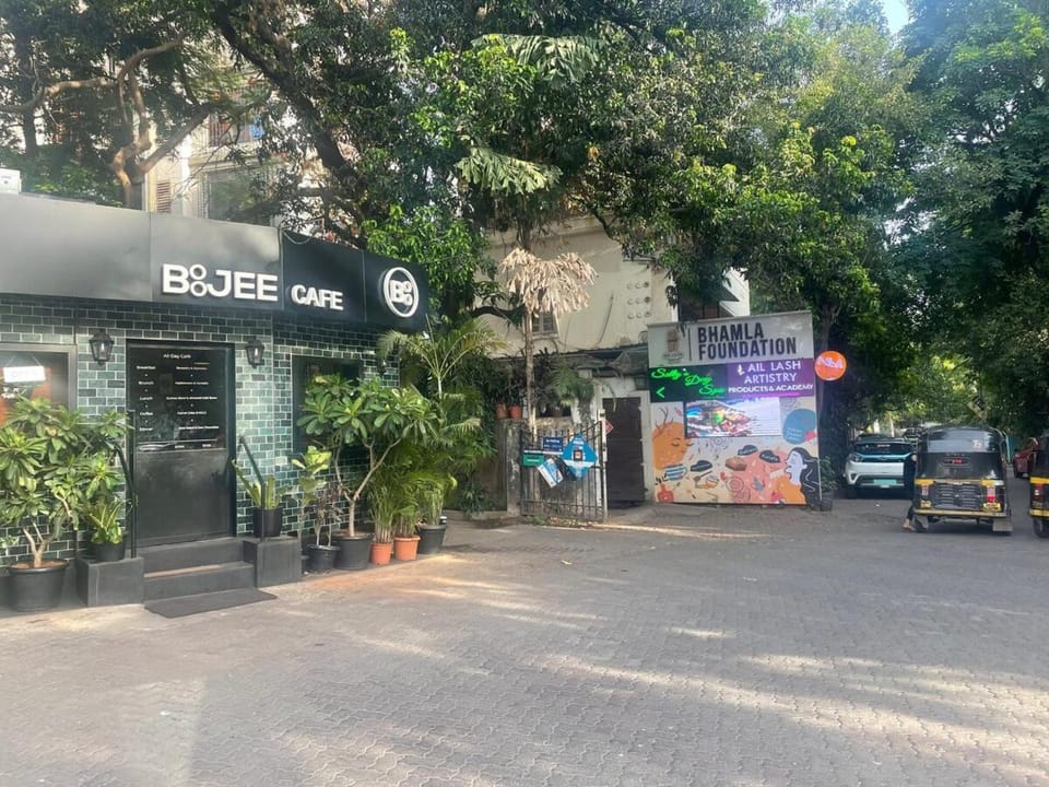 Studio 105 Bhamala House, Near Boojee cafe, Kantwadi, Bandra West Apartment in Mumbai