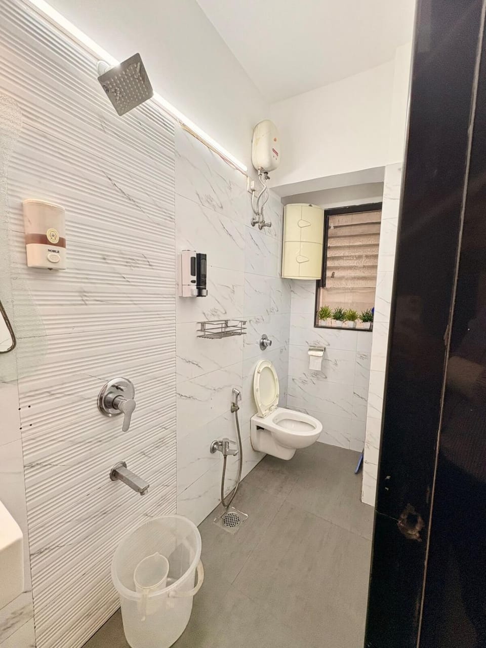 Studio 105 Bhamala House, Near Boojee cafe, Kantwadi, Bandra West Apartment in Mumbai