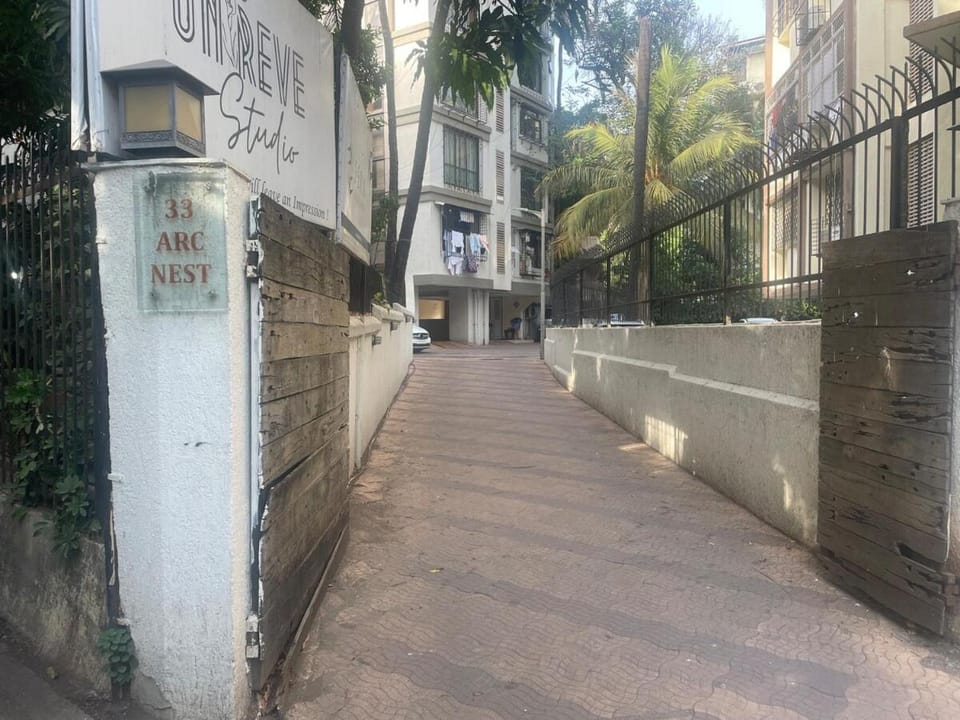 Studio 105 Bhamala House, Near Boojee cafe, Kantwadi, Bandra West Apartment in Mumbai