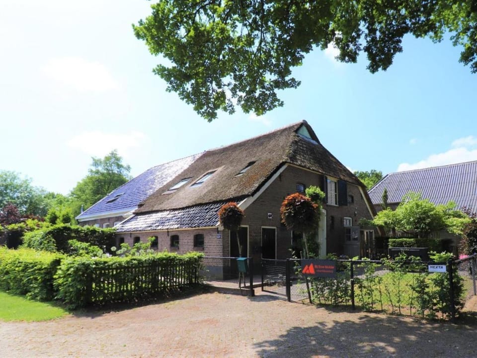 Property building, Day, Garden, Garden view