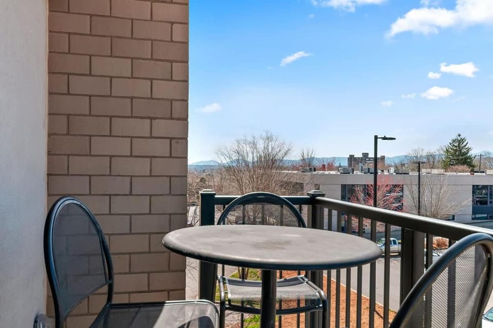 View (from property/room), Balcony/Terrace