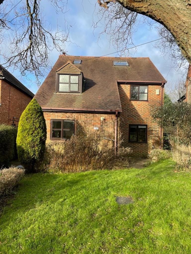 Spacious Village House near Oxford with Woodburner House in South Oxfordshire District