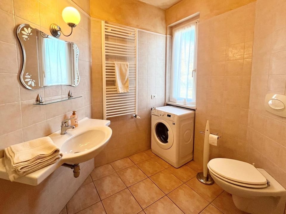 Cozy Haven Apartment Apartment in Sirmione