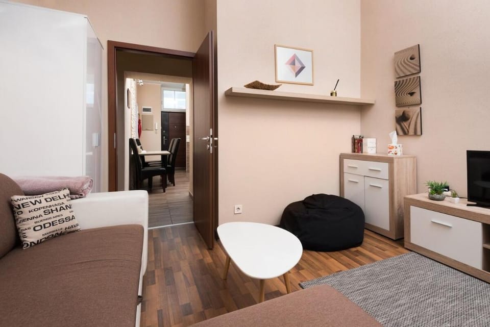 TV and multimedia, Living room, Photo of the whole room