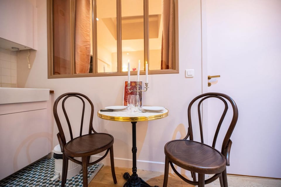 Vivez le Paris d'Emily In Paris Apartment in Paris