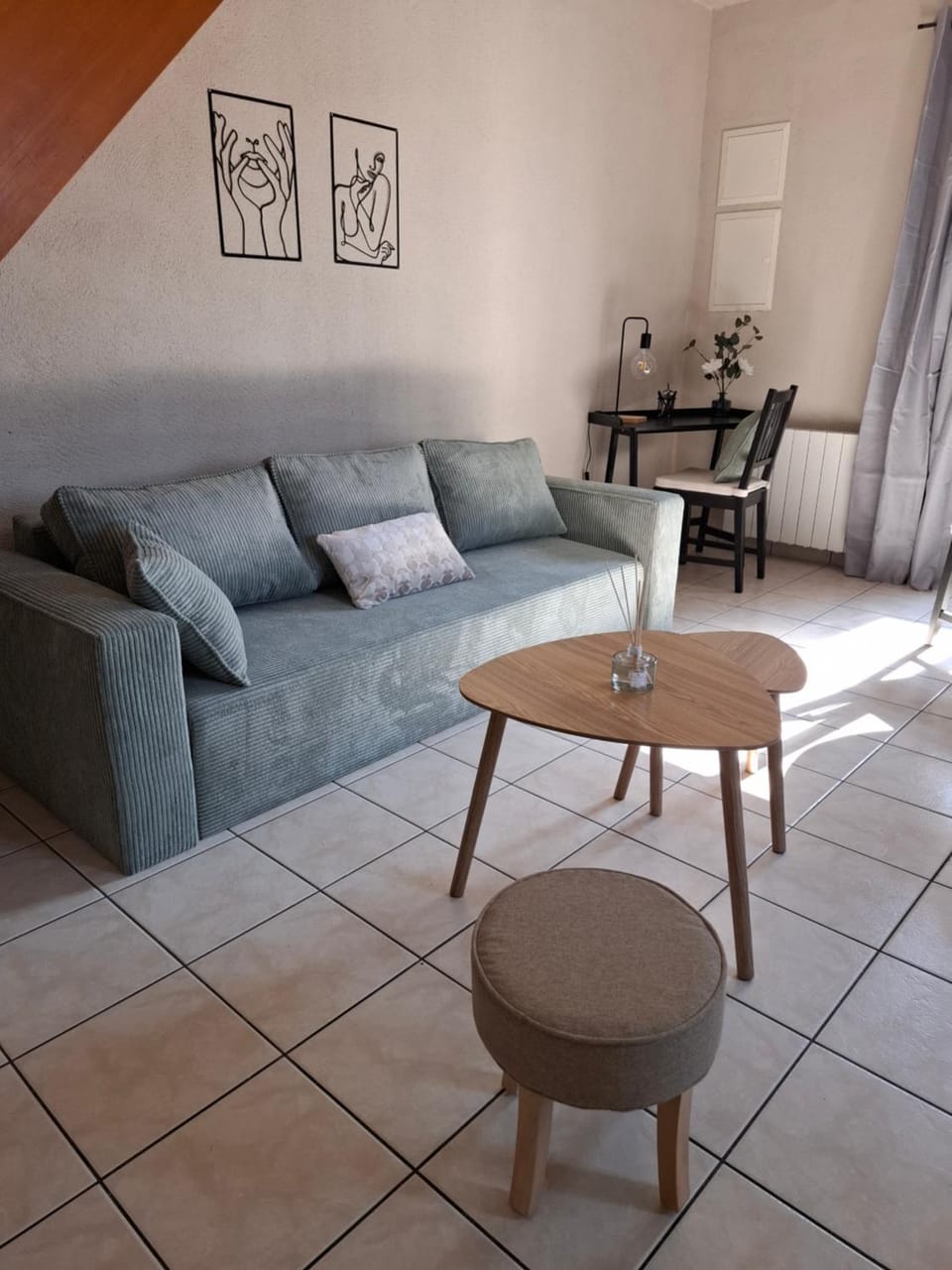 Seating area, Dining area
