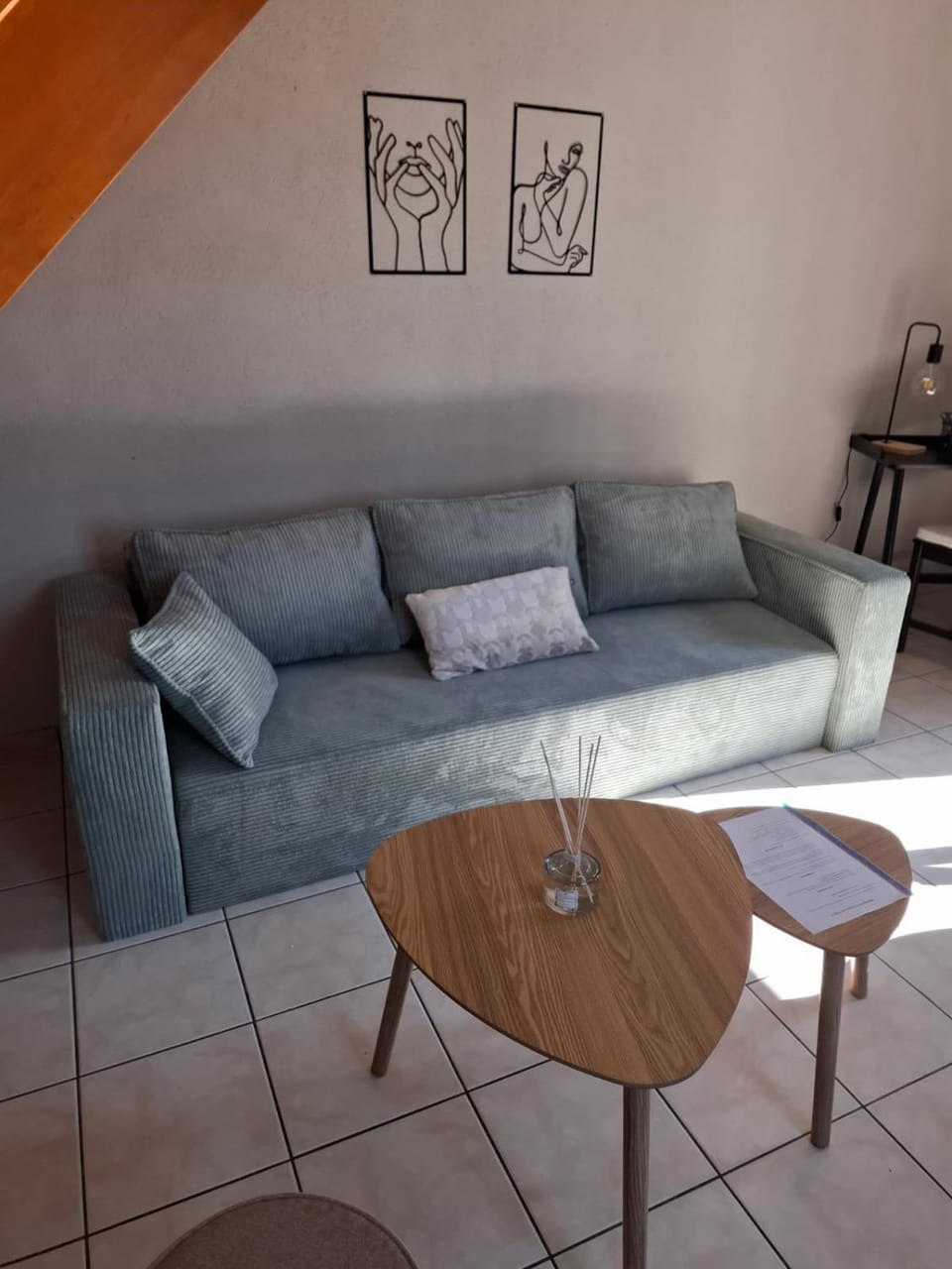 Living room, Seating area
