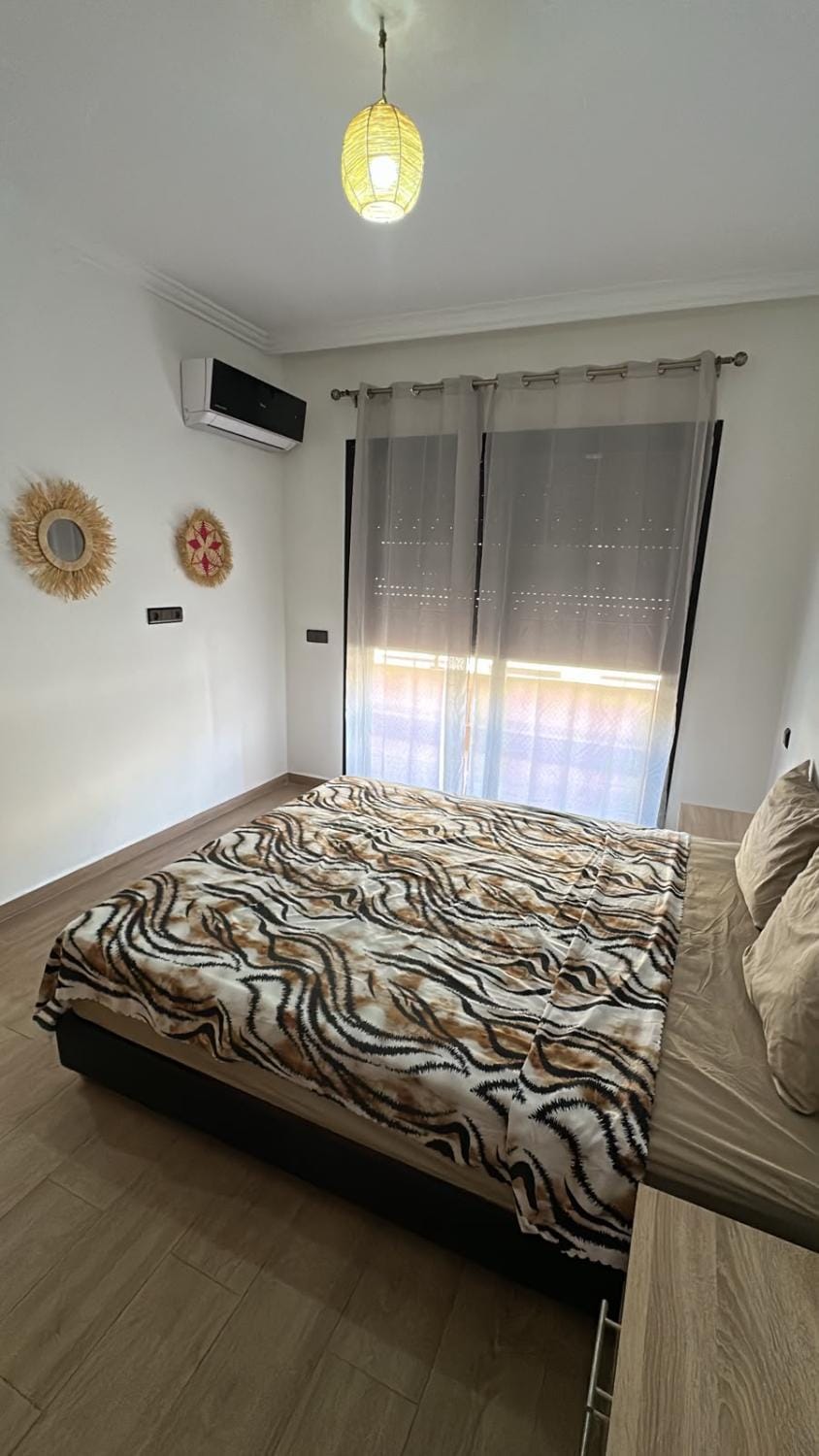 Bed, Bedroom, air conditioner