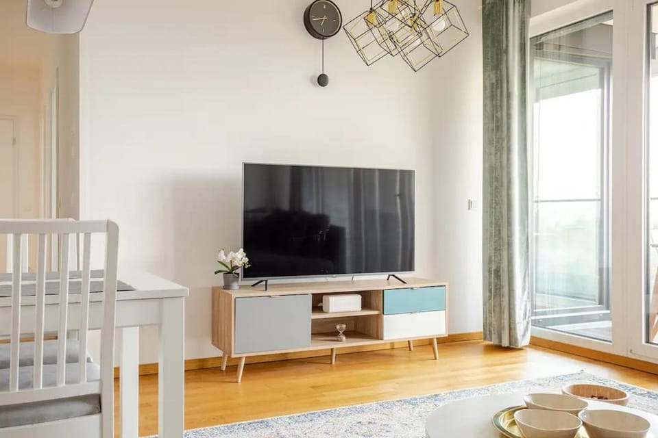 HJ 18 by ROCKCHAIR Apartments l SUPERHOST Status l Super Flat, 2 Bedrooms 2 Bathrooms Balcony Elevator welcomes you! Apartment in Berlin