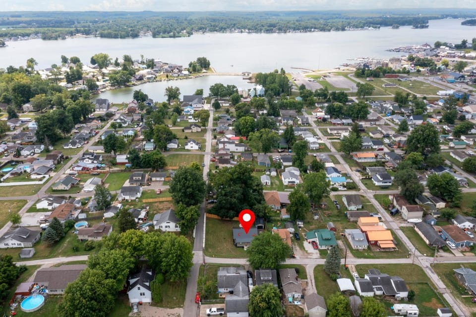 Buckeye Lake Cottage House in Buckeye Lake