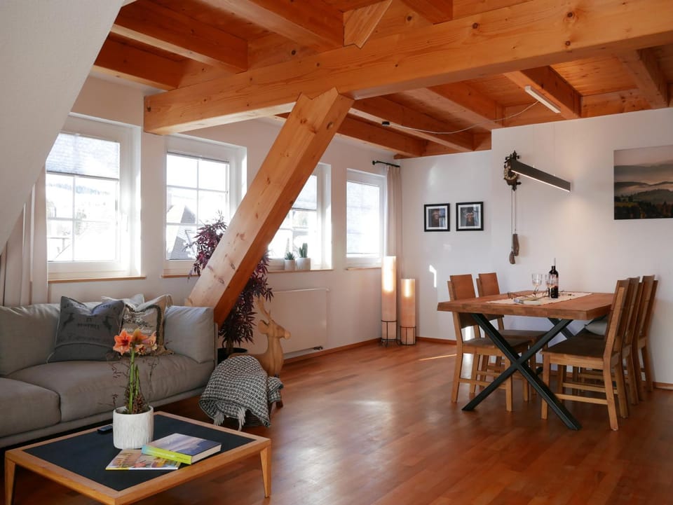 Living room, Seating area, Dining area