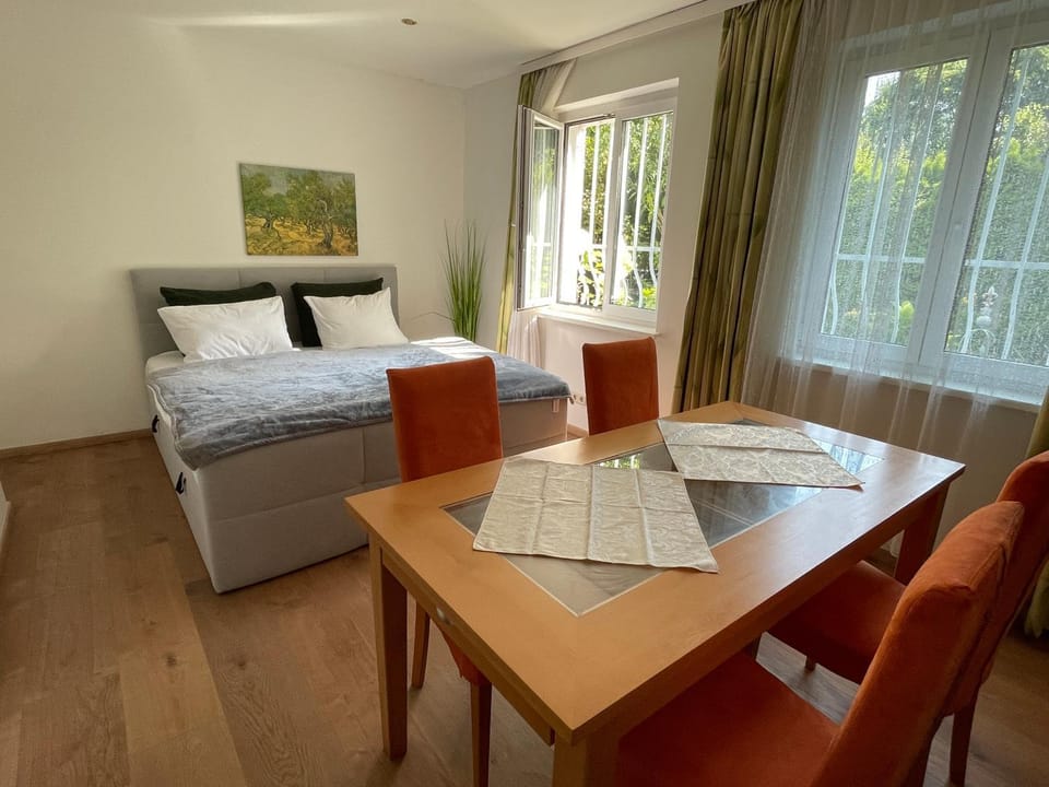 Skyvilla Wien - Gartenwohnung Apartment in Vienna