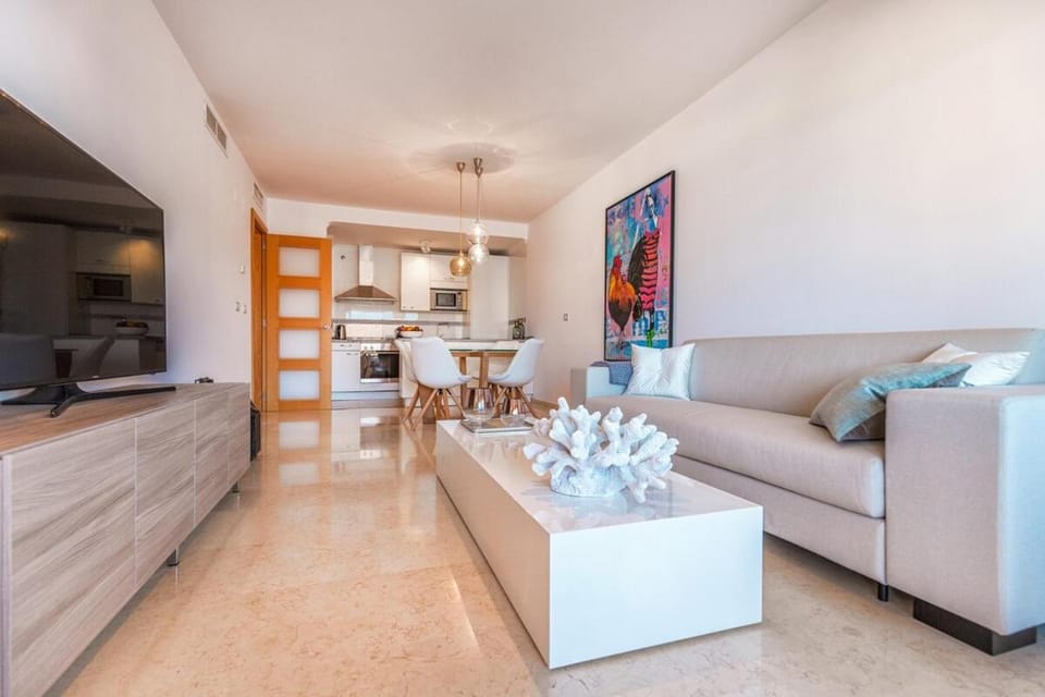 Kitchen or kitchenette, Living room, Dining area