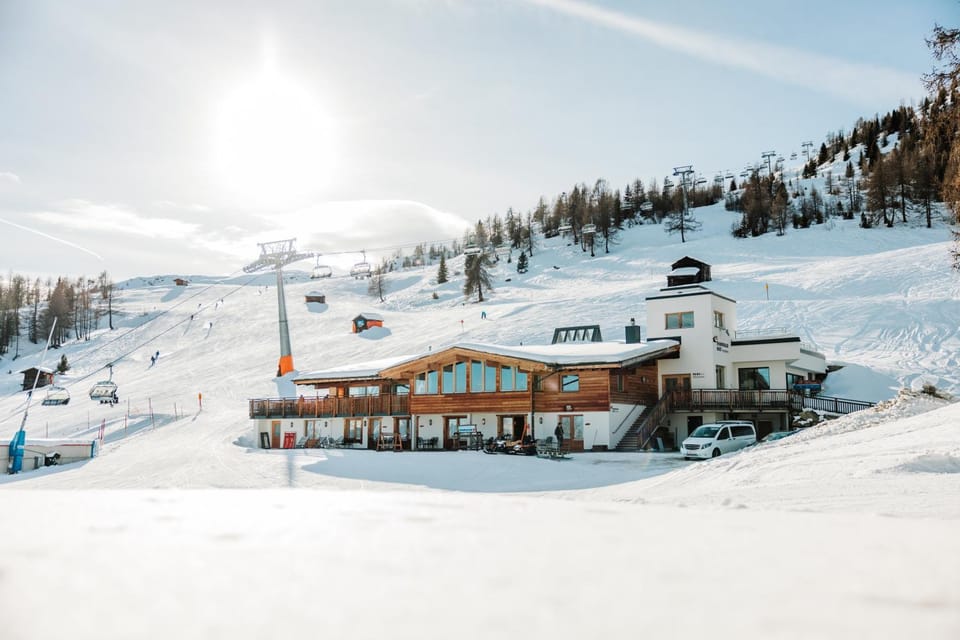 Property building, Winter, Skiing