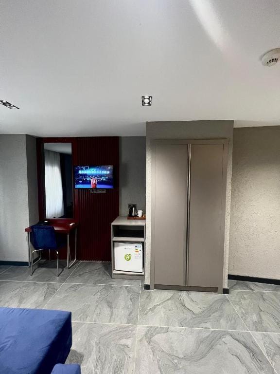 TV and multimedia, Kitchen or kitchenette, Living room