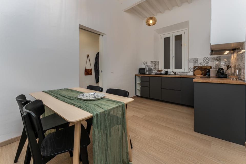 Kitchen or kitchenette, Photo of the whole room, Dining area, kitchen, kitchen