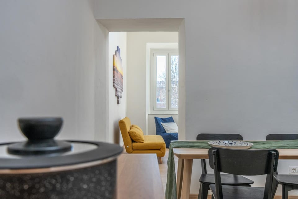 Living room, Photo of the whole room, Seating area, Dining area