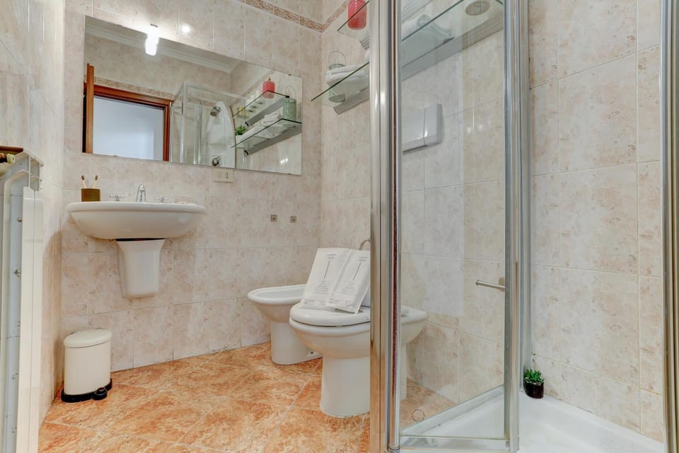 Shower, Toilet, Bathroom, bidet